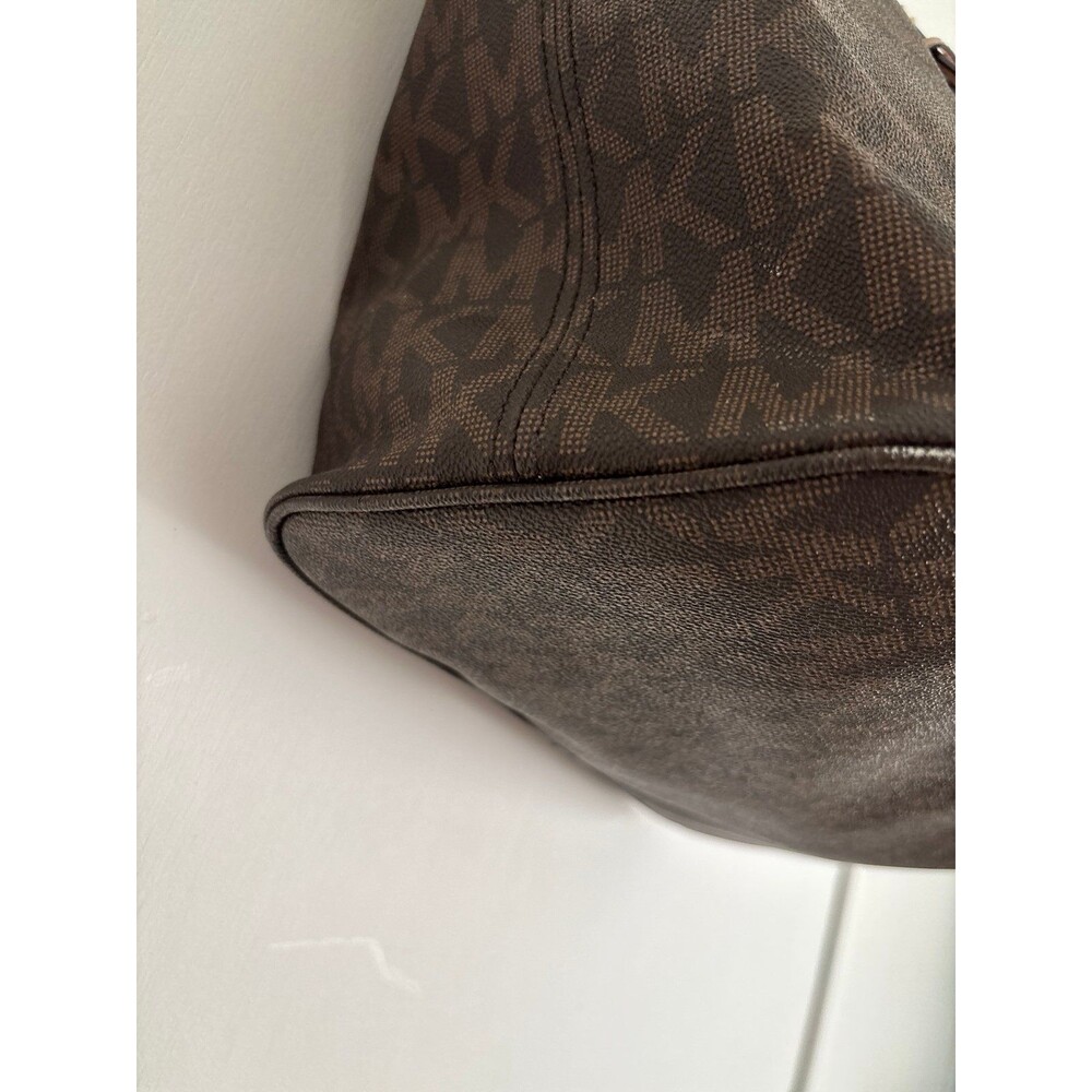 Michael Kors Signature JetSet East West Monogram Buckle Tote Designer Workwear L - Picture 7 of 10